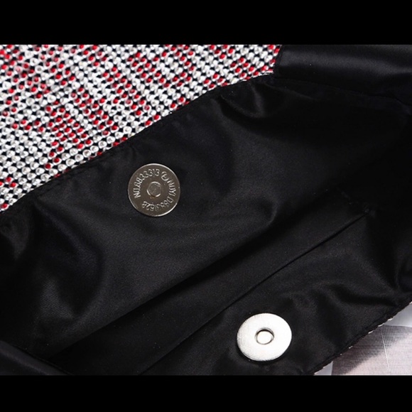 Fashion Handbag - Picture 3 of 3